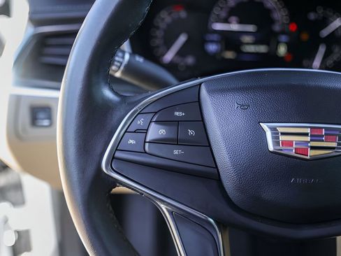 Used 2019 Cadillac XT5 FWD image 14