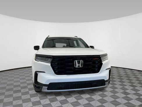 New 2025 Honda Pilot TrailSport image 8