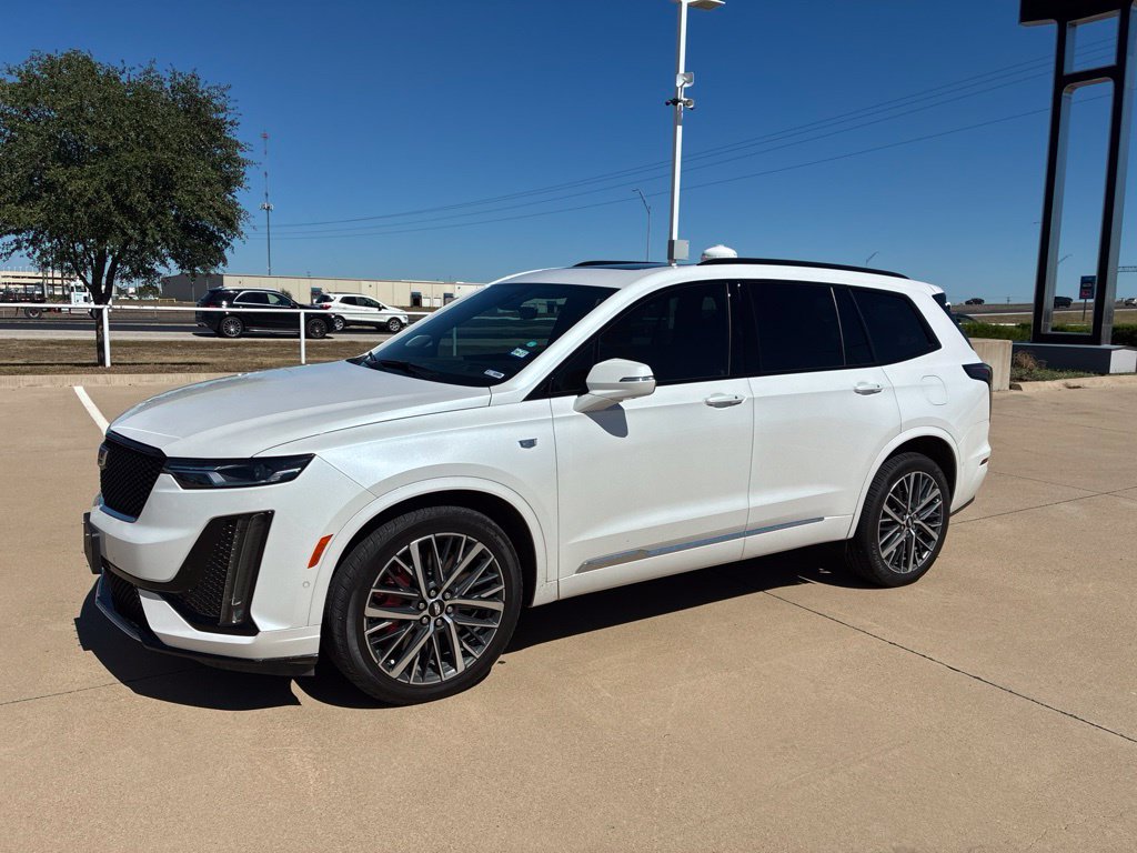 Used 2025 Cadillac XT6 Sport w/ Technology Package AWD/4WD image 1
