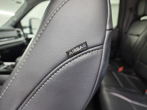 Used 2023 Ford F350 Lariat AWD/4WD image 40
