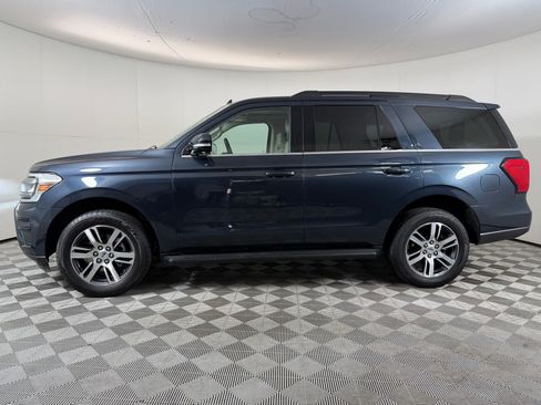 Used 2024 Ford Expedition XLT AWD/4WD image 2