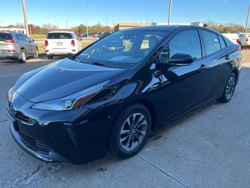 Used 2019 Toyota Prius Limited image 4