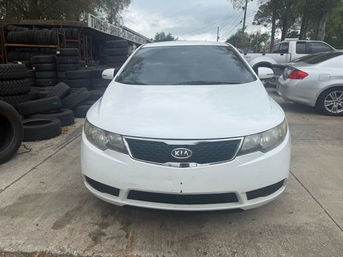 Used 2011 Kia Forte EX image 2
