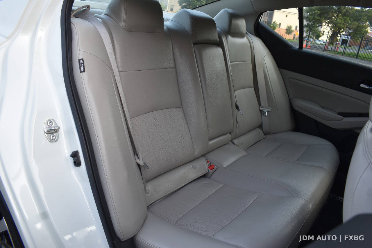 Used 2021 Nissan Altima 2.5 Platinum AWD/4WD image 15