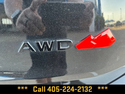 Used 2025 Nissan Rogue SV AWD/4WD image 23