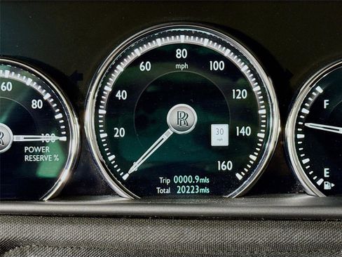 Used 2021 Rolls-Royce Cullinan image 17