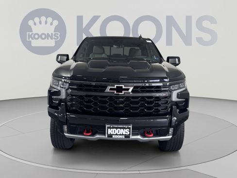 Used 2022 Chevrolet Silverado 1500 ZR2 w/ Technology Package AWD/4WD image 11