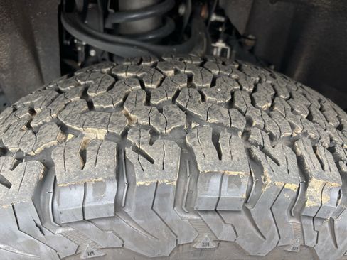 Used 2024 Ford Bronco Raptor w/ Interior Carbon Fiber Pack 6 image 27