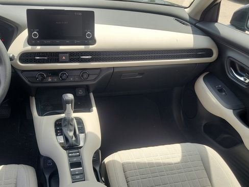 Used 2023 Honda HR-V LX image 18