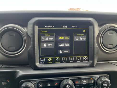 Used 2022 Jeep Wrangler Unlimited Sport image 21