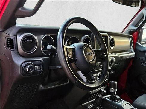 Used 2018 Jeep Wrangler Unlimited Sport S AWD/4WD image 9