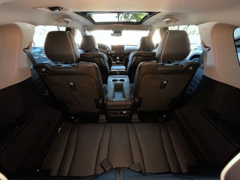 Certified 2026 Acura MDX w/ Advance Package AWD/4WD image 27