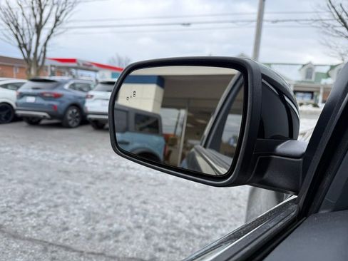 Used 2024 Ford Edge SEL w/ Convenience Package image 11