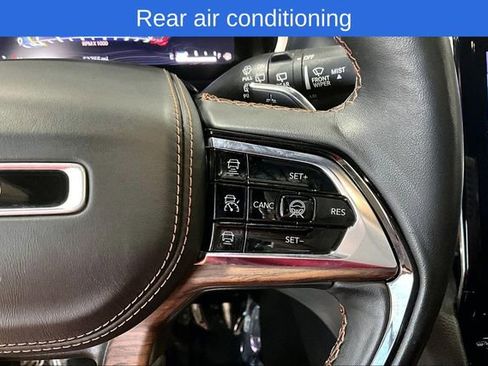 Used 2023 Jeep Grand Cherokee L Summit w/ Luxury Tech Group V image 16