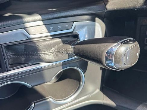 Used 2019 Chevrolet Equinox LT FWD image 11
