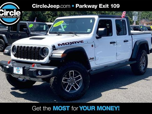 Certified 2024 Jeep Gladiator Mojave w/ Convenience Group AWD/4WD image 1