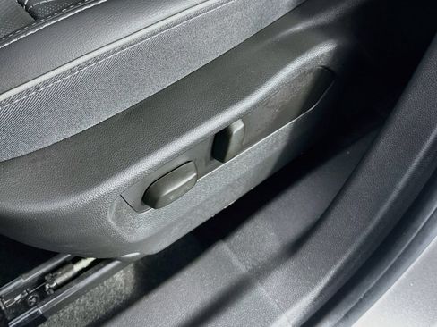 Used 2023 Buick Envision Avenir AWD/4WD image 20