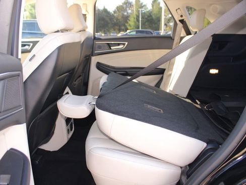 Used 2022 Ford Edge Titanium w/ Class II Trailer Tow Package AWD/4WD image 13