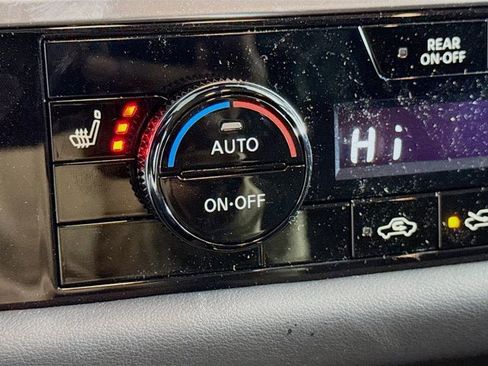 New 2025 Nissan Pathfinder SV image 23