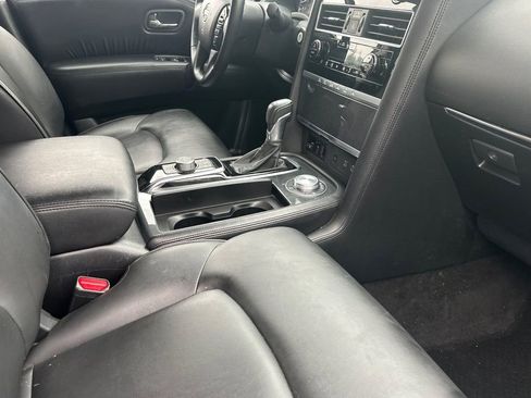 Used 2024 Nissan Armada SV AWD/4WD image 17
