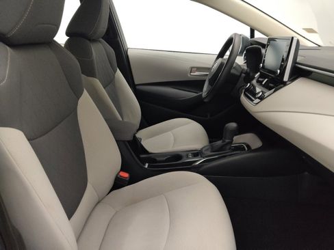 Used 2020 Toyota Corolla LE FWD image 21