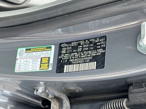 Certified 2025 Hyundai Elantra Sport image 30