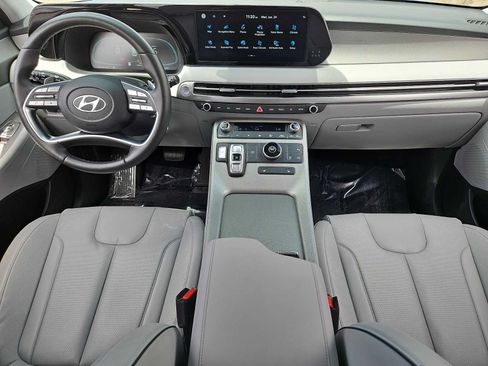 Certified 2025 Hyundai Palisade SEL FWD image 15