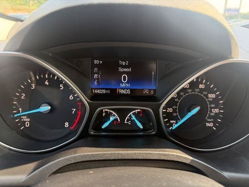 Used 2017 Ford Escape SE FWD image 14