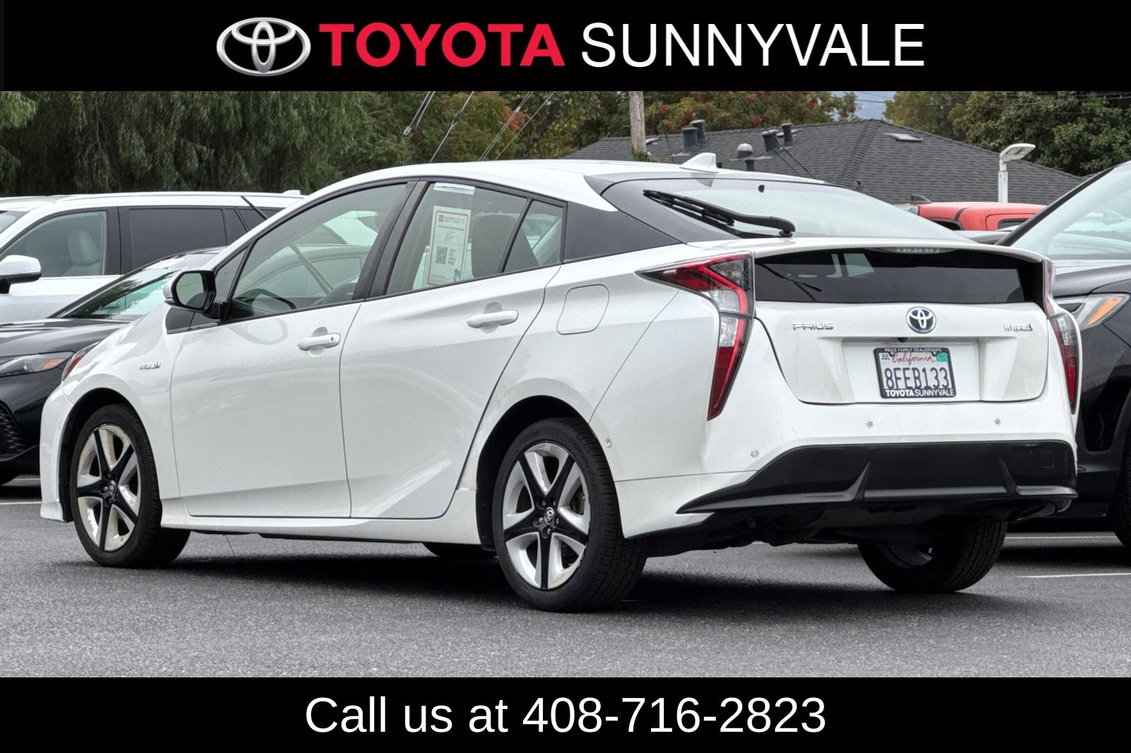 Certified 2018 Toyota Prius Three Touring FWD image 5