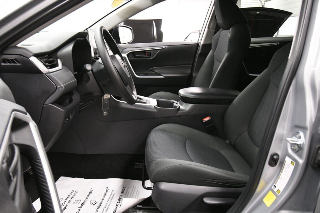 Certified 2025 Toyota RAV4 LE FWD image 10