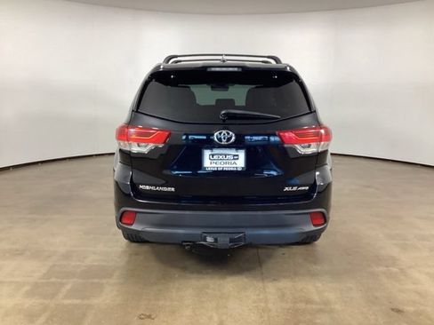 Used 2018 Toyota Highlander XLE AWD/4WD image 6
