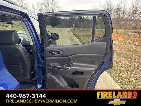 Certified 2023 GMC Acadia SLT w/ Technology Package image 43