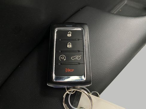 Used 2023 Jeep Grand Cherokee L Laredo AWD/4WD image 32