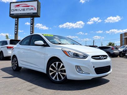 Used 2016 Hyundai Accent SE w/ Option Group 03