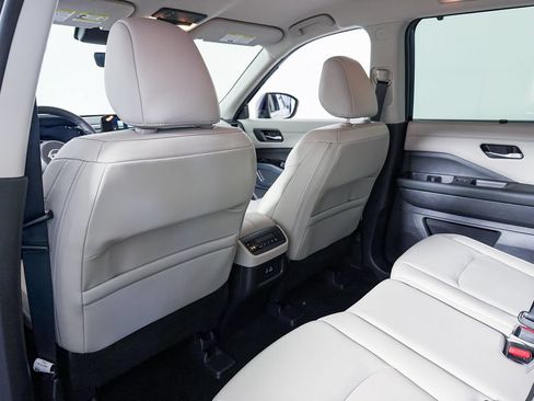 Certified 2024 Nissan Pathfinder SL AWD/4WD image 47