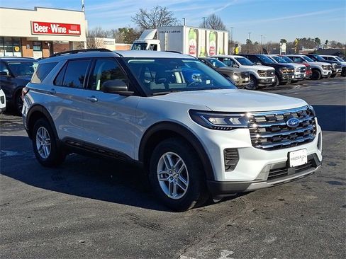 New 2026 Ford Explorer Active image 2