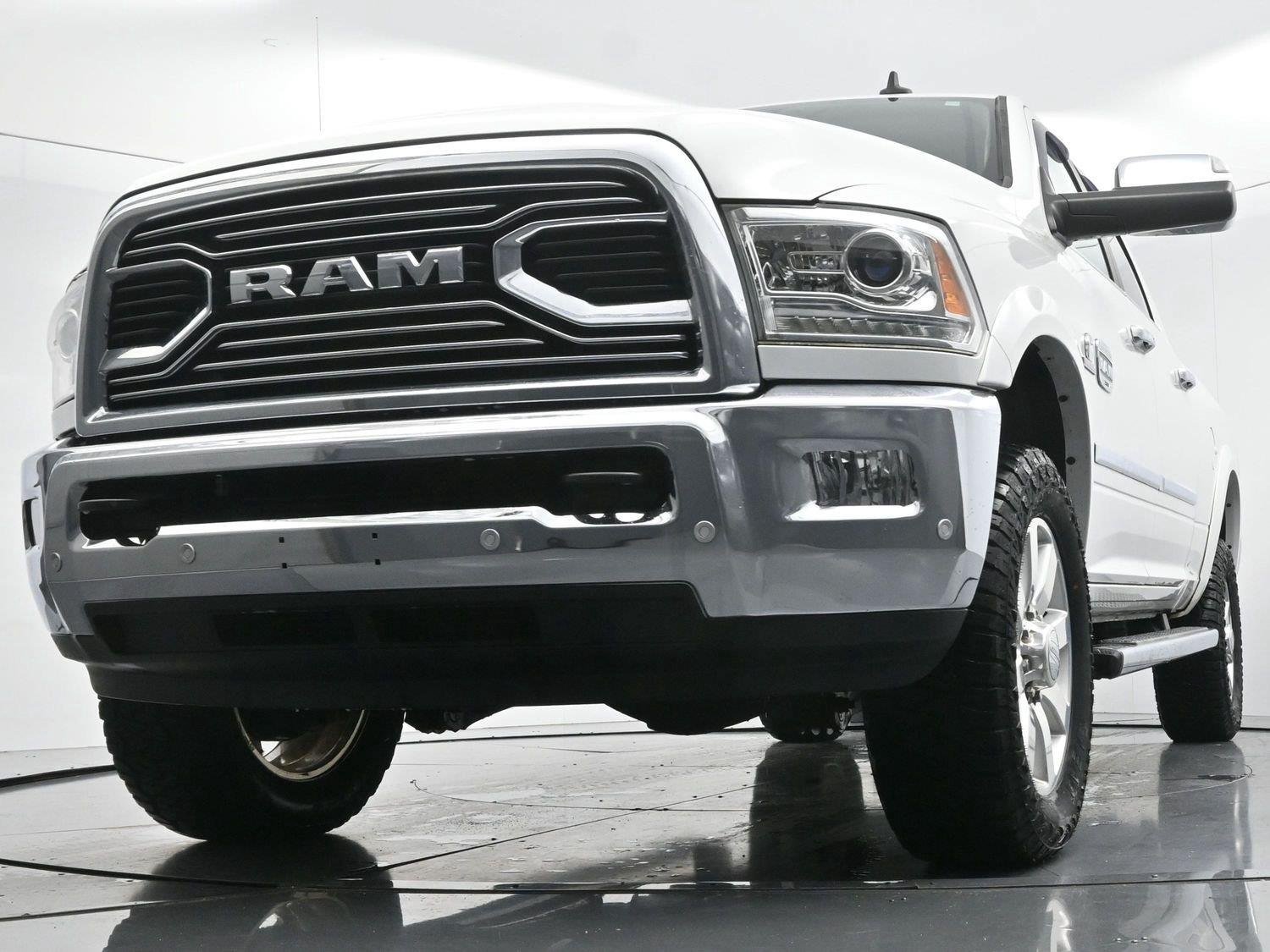 Used 2018 RAM 2500 Longhorn w/ Convenience Group AWD/4WD image 48