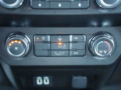 Used 2020 Ford F150 XLT w/ Trailer Tow Package image 31