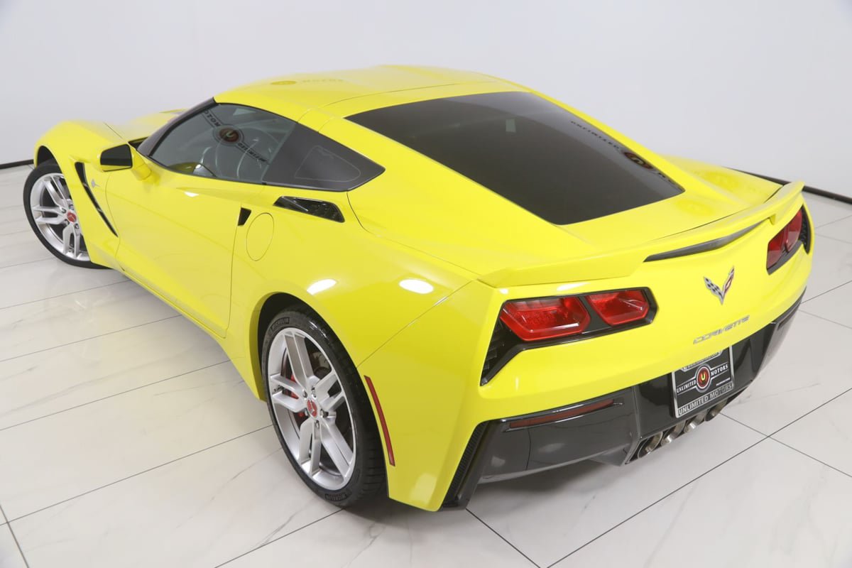Used 2016 Chevrolet Corvette Stingray Coupe RWD image 23
