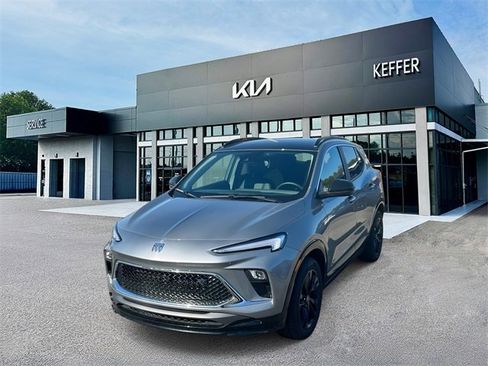 Used 2025 Buick Encore GX Sport Touring w/ Black Roof Package image 1