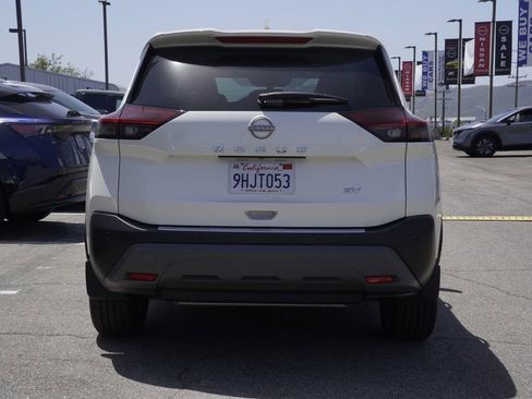 Used 2023 Nissan Rogue SV FWD image 5