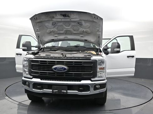 Used 2024 Ford F250 XL w/ 360-Degree Camera Package AWD/4WD image 30