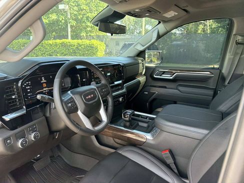 Used 2025 GMC Sierra 1500 Elevation w/ Elevation Premium Package RWD image 31