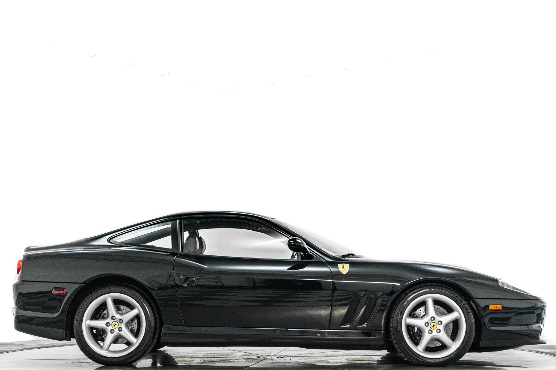 Used 1998 Ferrari 550 Maranello Coupe RWD image 2
