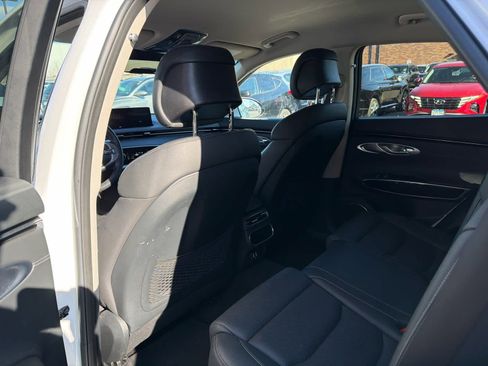 Used 2025 Genesis GV70 2.5T image 6