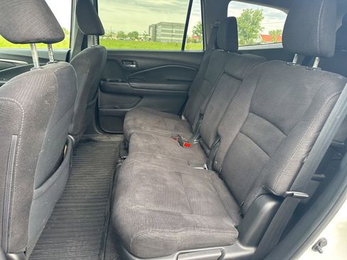 Used 2018 Honda Pilot EX image 14