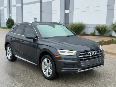 Used 2018 Audi Q5 2.0T Premium Plus w/ Premium Plus Package AWD/4WD image 3