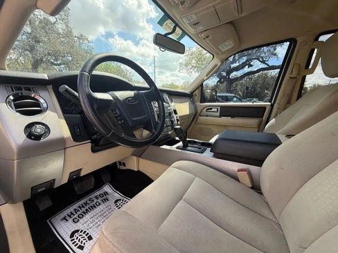 Used 2017 Ford Expedition XLT RWD image 8