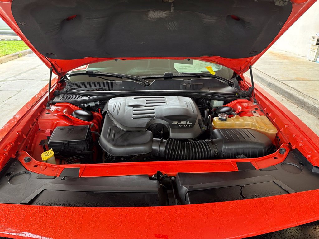 Used 2017 Dodge Challenger SXT w/ Blacktop Package RWD image 13