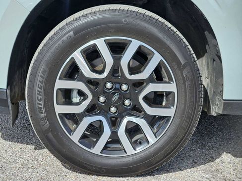 Used 2024 Ford Maverick Lariat image 14